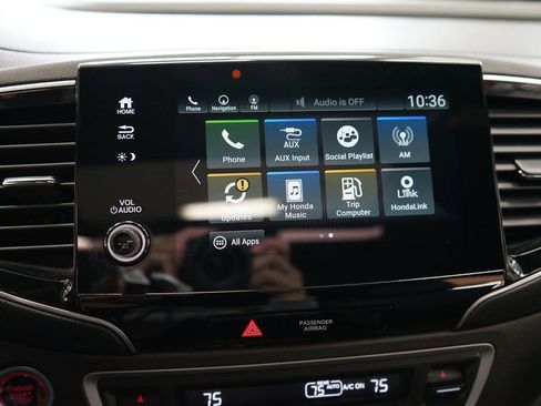 Used 2022 Honda Pilot TrailSport image 39