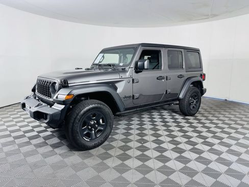 Used 2026 Jeep Wrangler Unlimited Sport AWD/4WD image 4