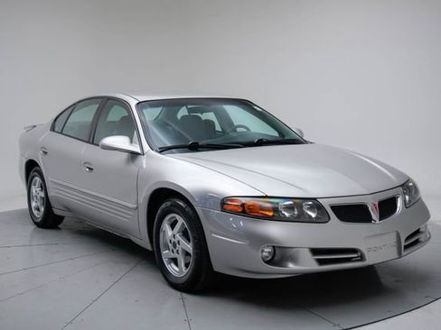 Used 2004 Pontiac Bonneville SE image 7