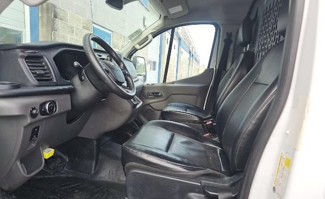 Used 2021 Ford Transit 250 Low Roof RWD image 5
