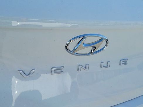 New 2026 Hyundai Venue SEL image 24