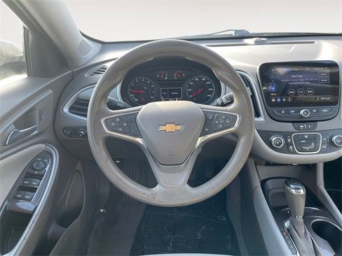 Used 2020 Chevrolet Malibu LS image 12