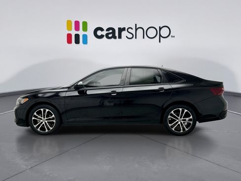 Used 2023 Volkswagen Jetta Sport FWD image 2