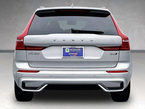 Certified 2024 Volvo XC60 B5 Plus w/ Climate Package AWD/4WD image 5