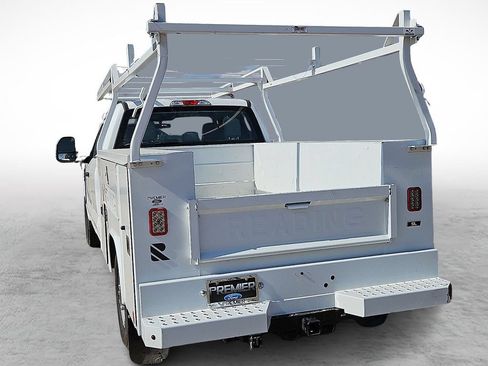 Used 2023 Ford F250 XL w/ XL Chrome Package RWD image 8