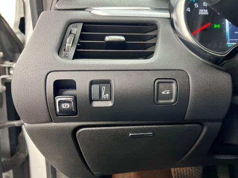 Used 2020 Chevrolet Impala LT image 18