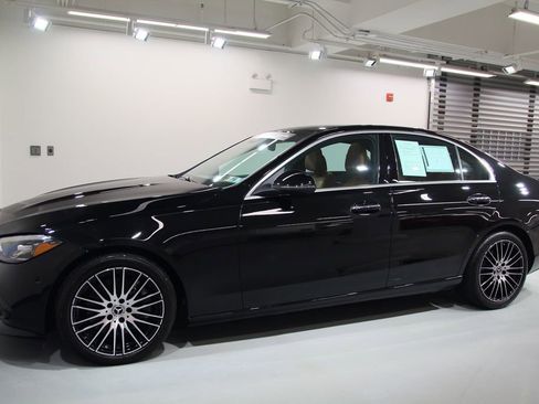 Certified 2025 Mercedes-Benz C 300 4MATIC Sedan image 3