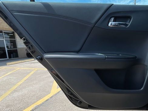 Used 2014 Honda Accord Sport image 31