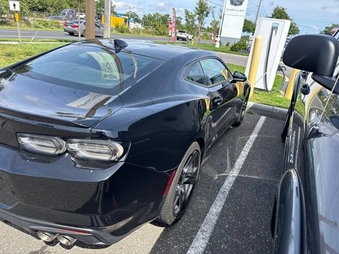 Used 2024 Chevrolet Camaro LT w/ RS Package RWD image 4