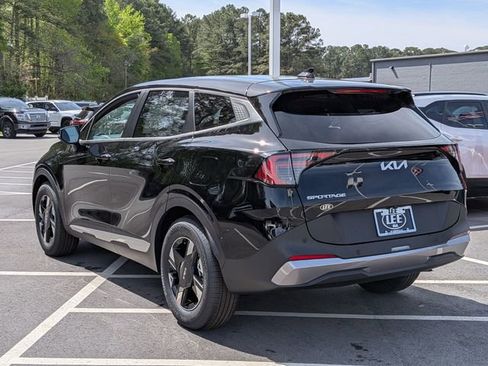 New 2026 Kia Sportage LX FWD image 10