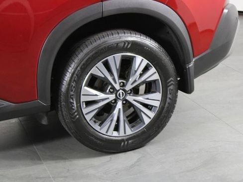 Certified 2022 Nissan Rogue SV FWD image 16