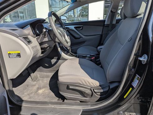 Used 2016 Hyundai Elantra SE FWD image 8