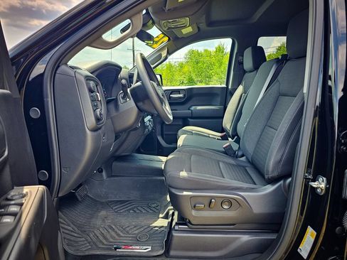 Used 2025 Chevrolet Silverado 1500 Custom Trail Boss AWD/4WD image 14