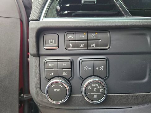 New 2026 Chevrolet Suburban RST w/ Comfort Package AWD/4WD image 26