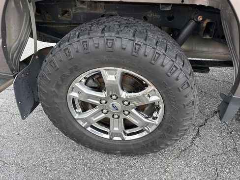 Used 2023 Ford F150 XLT w/ Equipment Group 302A High AWD/4WD image 17