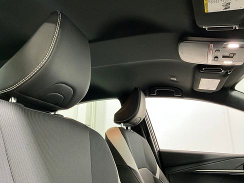 Used 2025 Toyota Camry SE image 21