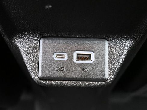 Used 2022 Chevrolet Bolt EUV LT image 32