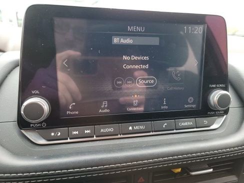 Used 2021 Nissan Rogue S image 14