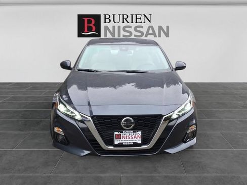 Used 2022 Nissan Altima 2.5 SL AWD/4WD image 8