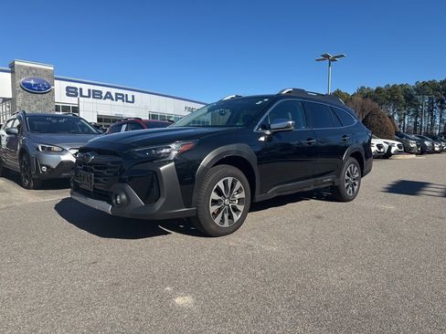 Used 2025 Subaru Outback Touring image 2