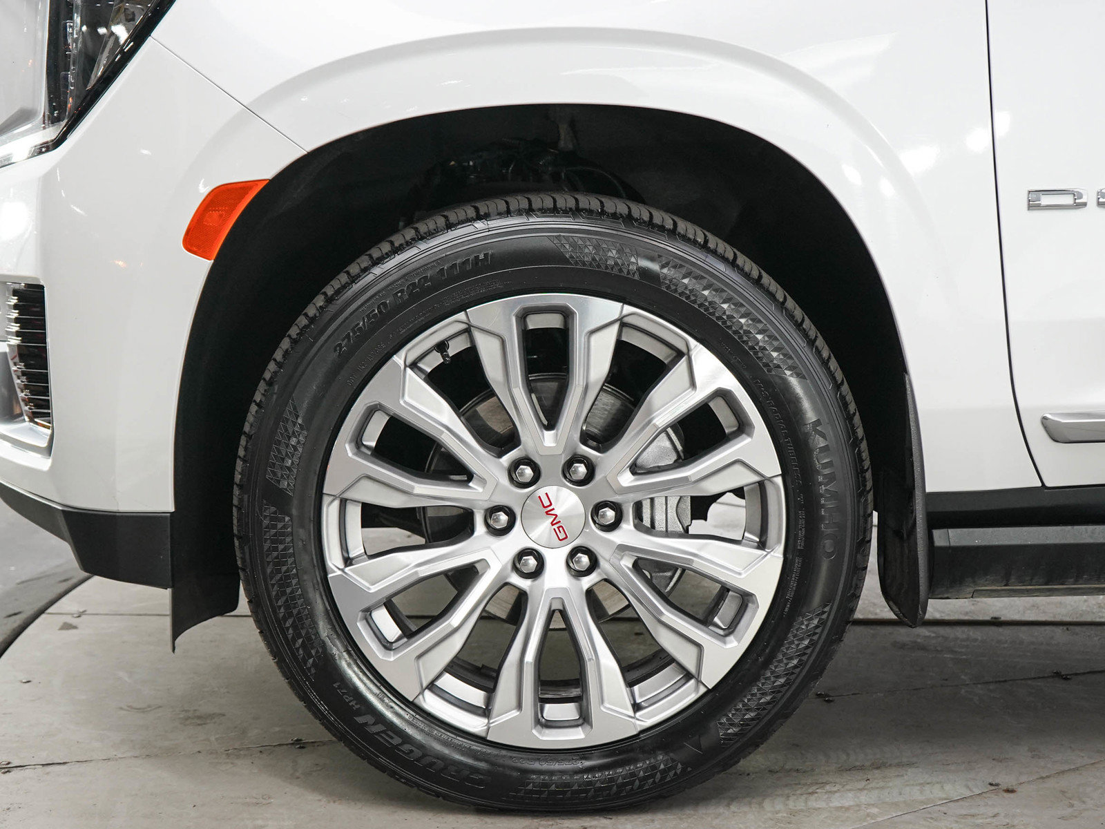 Used 2023 GMC Yukon XL Denali AWD/4WD image 33