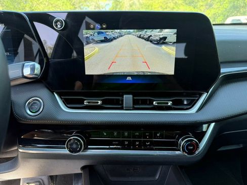 Used 2026 Chevrolet Equinox LT FWD image 6