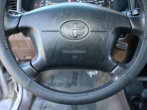 Used 1998 Toyota 4Runner SR5 AWD/4WD image 22