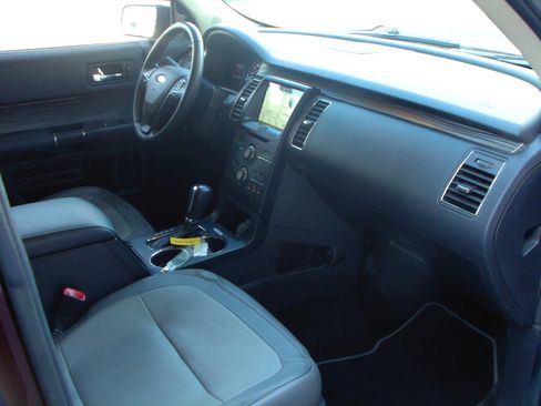 Used 2018 Ford Flex SEL w/ Equipment Group 202A AWD/4WD image 22