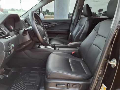 Used 2020 Honda Pilot Touring image 16
