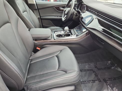 Used 2023 Audi Q8 Premium Plus image 3