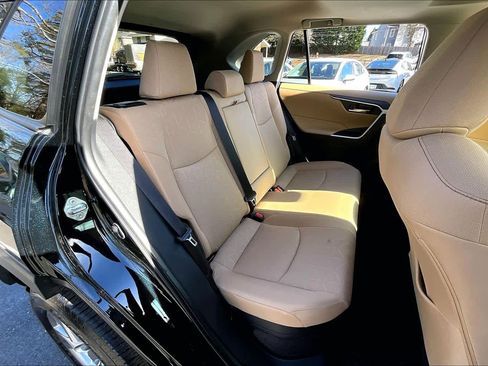 Certified 2025 Toyota RAV4 XLE image 21