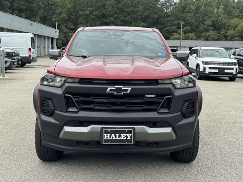 Used 2025 Chevrolet Colorado Trail Boss AWD/4WD image 26