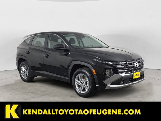 Used 2025 Hyundai Tucson SE AWD/4WD image 3