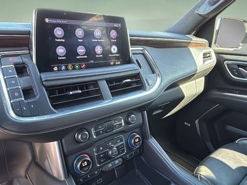 Used 2021 Chevrolet Tahoe Premier w/ Premium Package image 21