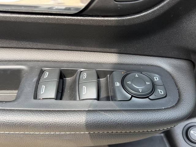 Used 2020 GMC Terrain Denali w/ Denali Premium Package FWD image 18