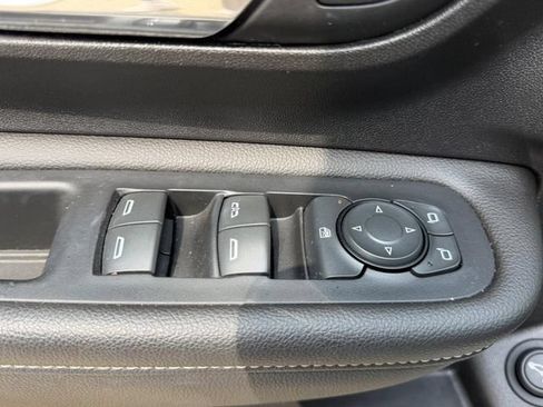 Used 2020 GMC Terrain Denali w/ Denali Premium Package FWD image 18