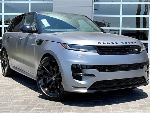 New 2025 Land Rover Range Rover Sport Dynamic SE image 2