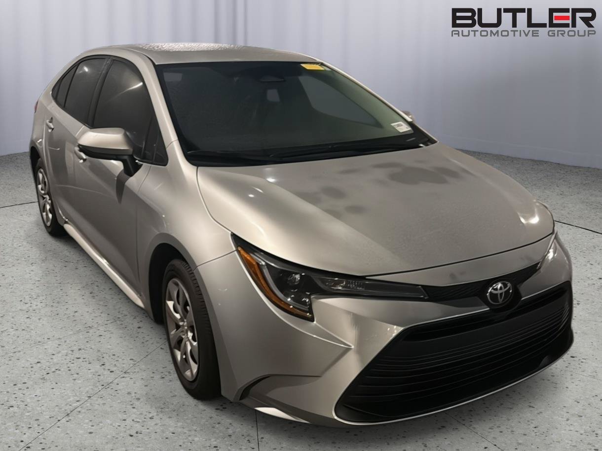 Certified 2025 Toyota Corolla LE w/ Convenience Package FWD image 5