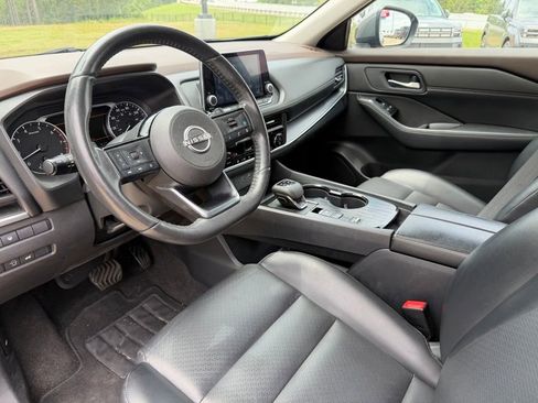 Used 2023 Nissan Rogue SV w/ SV Premium B Package FWD image 8