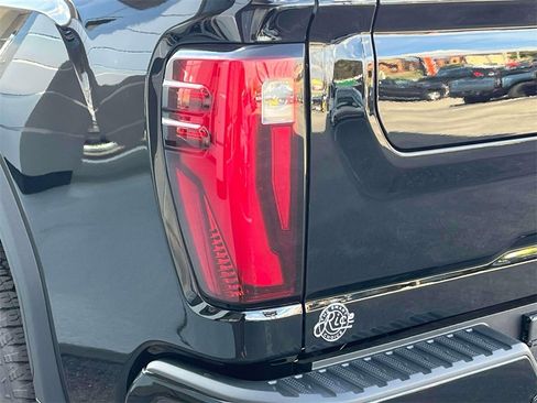 New 2026 GMC Sierra 2500 Denali w/ Denali Reserve Package image 10