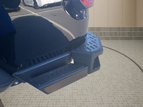 Used 2023 Jeep Gladiator Willys image 16