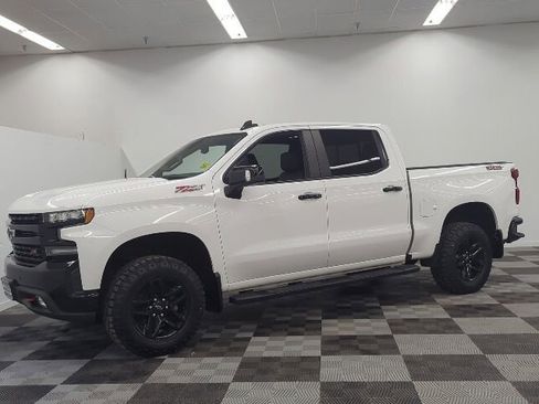 Used 2021 Chevrolet Silverado 1500 LT Trail Boss w/ Convenience Package II AWD/4WD image 3