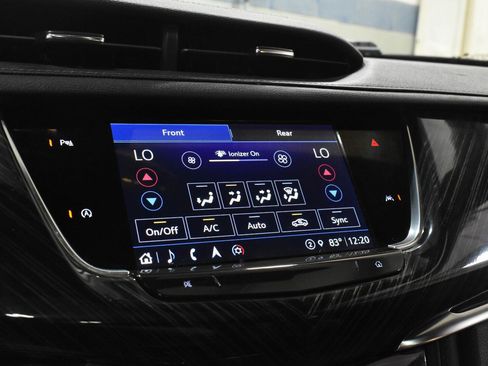 Certified 2024 Cadillac XT6 Premium Luxury w/ LPO, Floor Liner Package AWD/4WD image 16