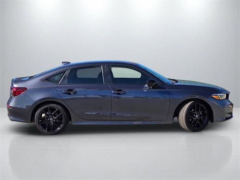 Used 2025 Honda Civic Sport image 3