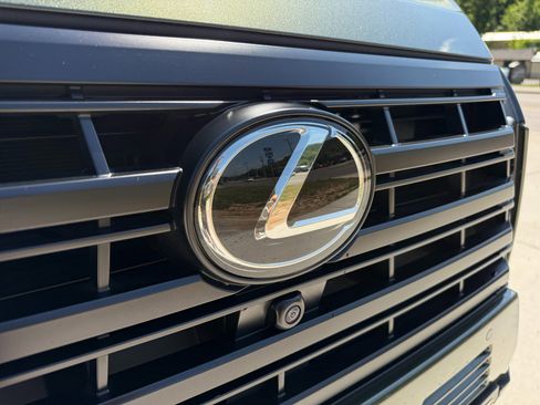Used 2024 Lexus GX 550 AWD/4WD image 49