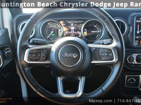 Used 2021 Jeep Wrangler Unlimited Sahara w/ Safety Group image 15