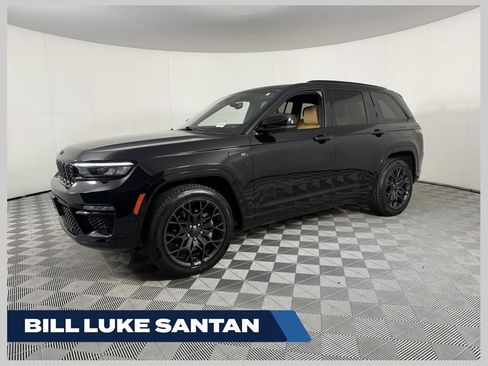 Used 2023 Jeep Grand Cherokee Summit w/ High Altitude Package AWD/4WD image 1