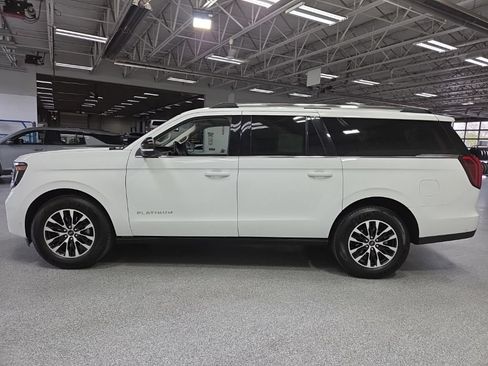 Used 2025 Ford Expedition Max Platinum AWD/4WD image 4