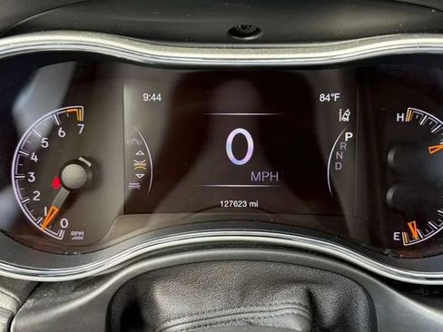 Used 2019 Jeep Grand Cherokee Summit AWD/4WD image 13