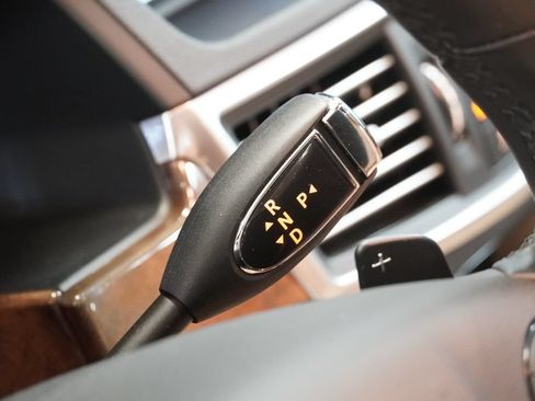 Used 2010 Mercedes-Benz E 350 Sedan image 23